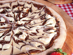 Pizza z czekoladą