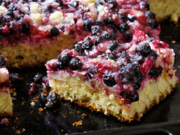 Ciasto drożdżowe z jagodami