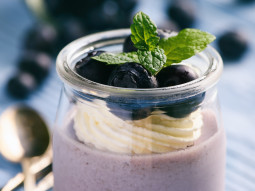 Jagodowa panna cotta