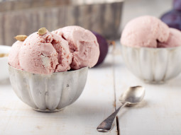 Lody śliwkowe