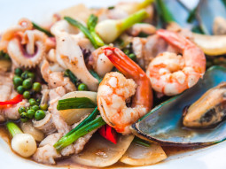 Frutti di mare w warzywach