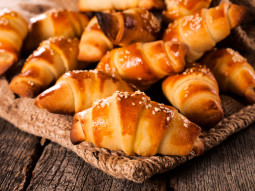 Małe croissanty