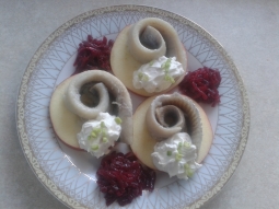 Tartelki ze śledziem