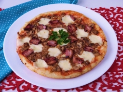 Pizza marchewkowa z patelni