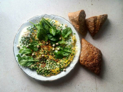 Frittata z zielonym groszkiem