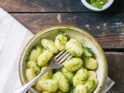 Gnocchi z zielonym pesto