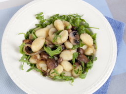 Gnocchi z pieczarkami i rukolą