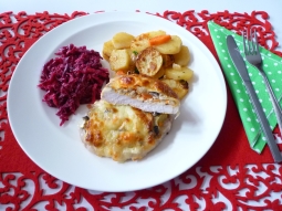 Kotlety schabowe z cebulą i pieczarkami