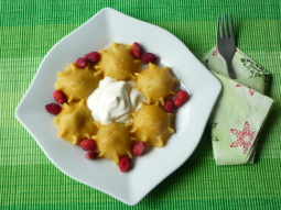 Dyniowe pierożki z poziomkami