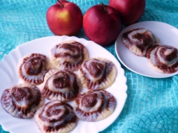 Pierogi z jabłkami