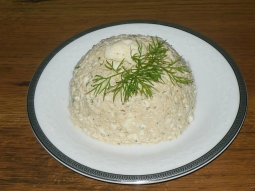 Sałatka kalafiorowo orzechowa