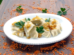 Pierogi z soczewicą czerwoną