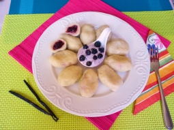 Ziemniaczane knedle z jeżynami
