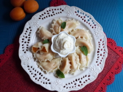 Pierogi z morelami