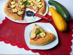 Pizza z boczniakami
