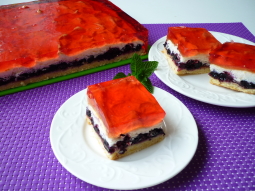 Ciasto z jeżynami i borówką amerykańską