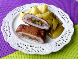 Schabowy z baleronem i mieszanką warzywną