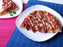 Pizza z suszoną cebulą