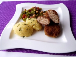 Kotleciki mielone z kaszą