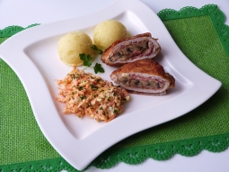 Kotlety schabowe z salami i pieczarkami