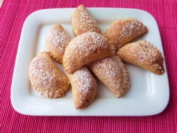 Pierożki serowe z jabłkami