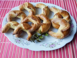Ziemniaczane rogaliki z marmoladą