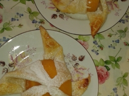 Wiatraczki francuskie z brzoskwinią