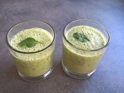 Koktajl aloesowy z kiwi, bananem i szpinakiem