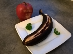 Pieczony banan z czekoladą