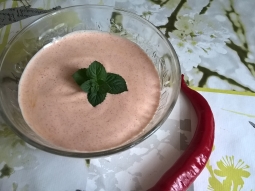 Dip jogurtowy z chilli