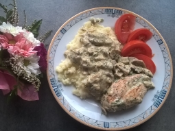 Pierś kurczaka z pieczarkami i mascarpone