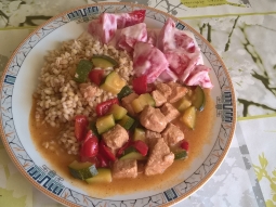 Gulasz wieprzowy z cukinią i papryką