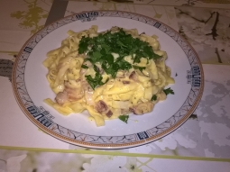 Makaron a'la carbonara ze śmietaną