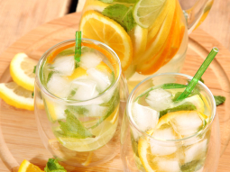 Lemoniada z cytryną, pomarańczą i kardamonem
