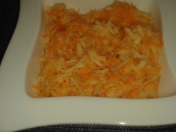 Surówka marchwiowo – jabłkowa
