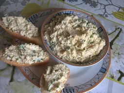 Pasta jajeczna z chrzanem i szczypiorkiem