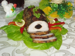 Pieczony schab ze śliwkami