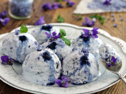 Lody fiołkowe