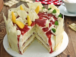 Tort z dżemem i mango