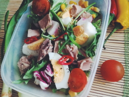 Salatka z tuńczykiem
