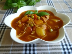 Zupa dyniowa z kurczakiem i makaronem