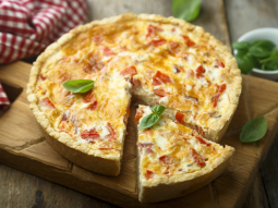 Quiche z ziemniaczanym spodem