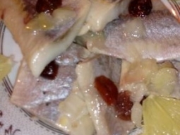 śledzie z żurawiną