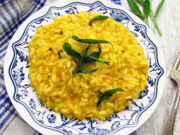 Dyniowe risotto z szałwią