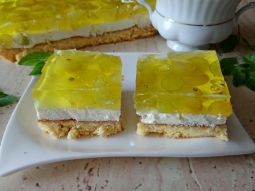 Ciasto z winogronami i galaretką