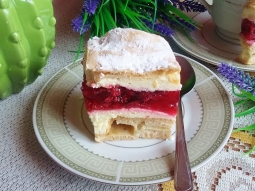 karpatka  z malinowa wkładka