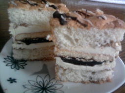 CIASTO  Z DELICJAMI