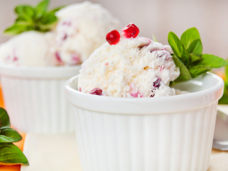Lody śmietankowo–waniliowe z granatem