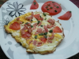 ŚNIADANIOWY OMLET