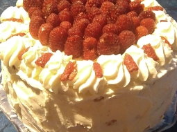 Tort malinowy